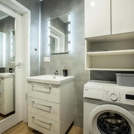 Apartament Wigurytower 96 *